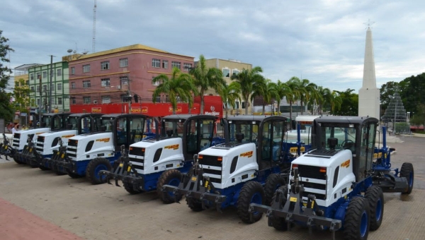 Emenda para compra de máquinas pesadas para o Governo já está em processo de licitação